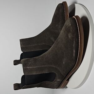 Crevo Denham Chelsea Boots Shoes Pull-On Suede Memory Foam Charcoal Gray 9.5